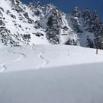 Les Du Thorens