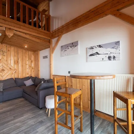 Les Du Thorens Aparthotel 4*