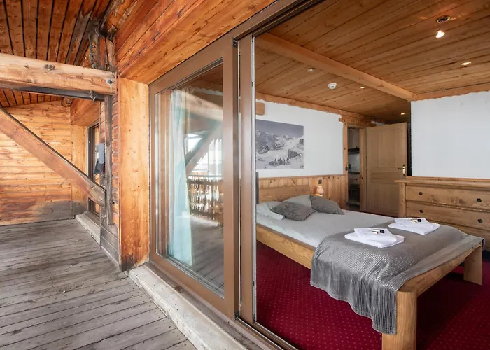 Les Du Thorens Aparthotel 4*