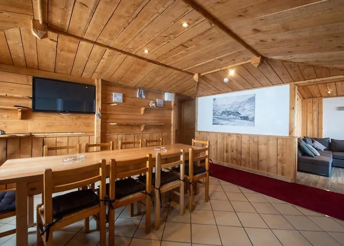 Les Du Thorens Aparthotel 4*